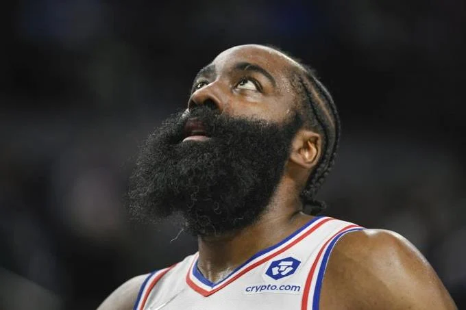 NBA investiga posibles irregularidades en el contrato de James Harden