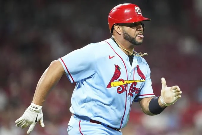Albert Pujols batea dos imparables en el triunfo de los Cardenales