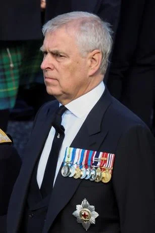 La incómoda sombra del príncipe Andrés planea sobre los homenajes a Isabel II