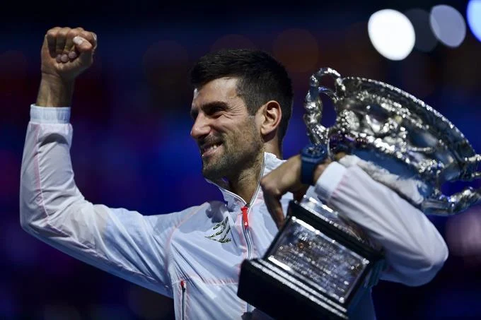 Novak Djokovic gana su décimo Abierto de Australia