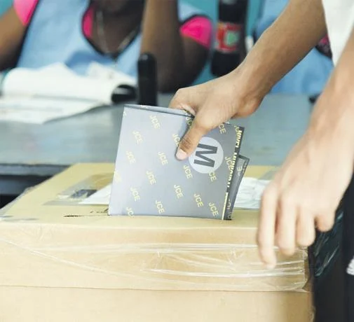 Abinader promulga la nueva Ley Org&aacute;nica de R&eacute;gimen Electoral