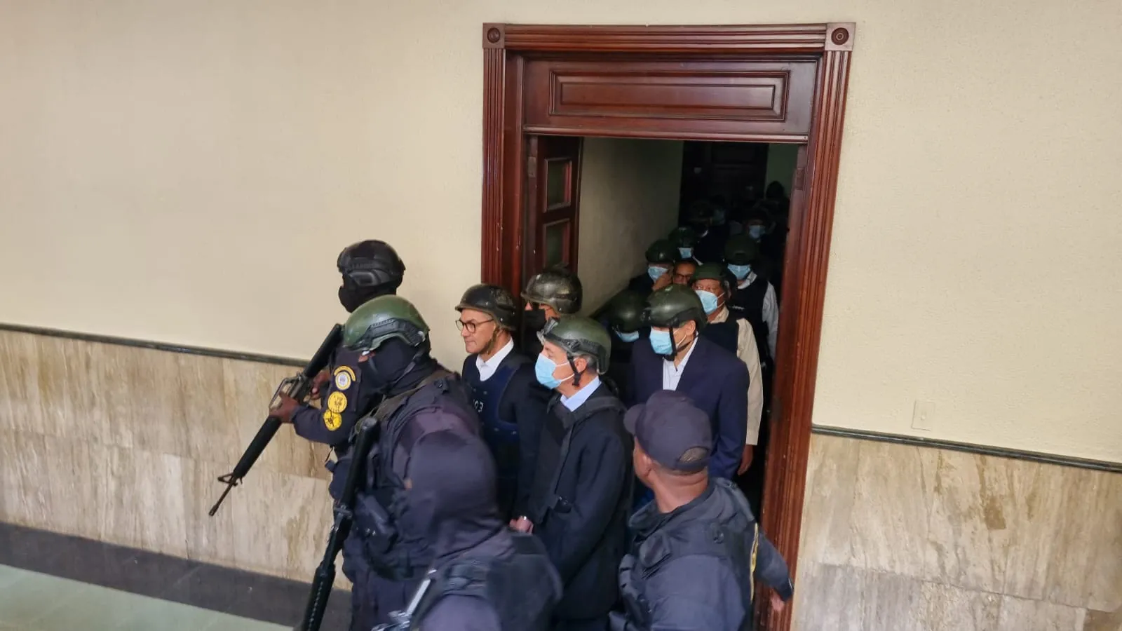 Contin&uacute;a la audiencia de coerci&oacute;n entre los implicados  del caso Calamar con la defensa de 10 imputados