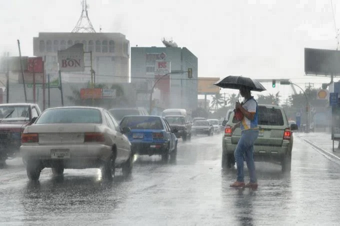 La tormenta Earl disminuye su traslaci&oacute;n y seguir&aacute; provocando aguaceros en el pa&iacute;s