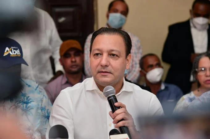 Abel Mart&iacute;nez dice que jam&aacute;s pensar&iacute;a en una alianza con el PRM