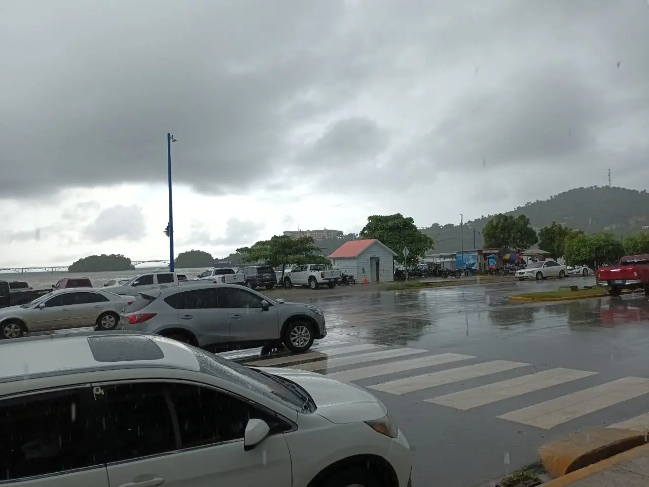 Onamet pronostica cielo nublados con aguaceros producto de onda tropical pr&oacute;ximo a Puerto Rico