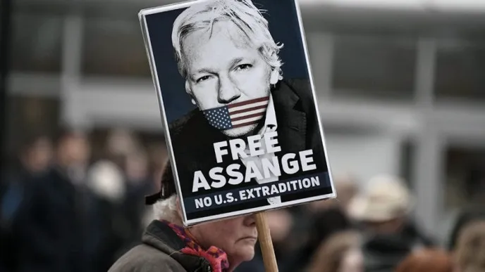 Juez remite al Gobierno la orden de extradición de Assange para ser firmada