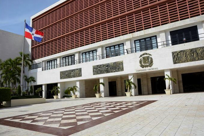 Abinader extiende legislatura hasta el 15 de febrero