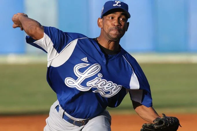 Licey complet&oacute; 10 coronas en los 2000