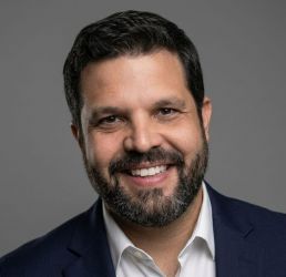 Santo Domingo, la ciudad de los carros que flotan