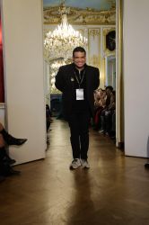Rafael Rivero presenta desde Santiago a París su colección “Alta Moda”