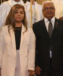 Subdirectora del CEA Johanny Villaman interpone demanda por presunto acoso sexual contra titular de Bienes Nacionales Burgos Gomez