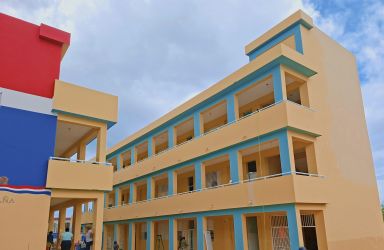 Nuevas escuelas en Río San Juan y Copeyito están listas para ser entregadas tras 14 años de espera