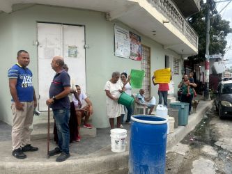 ​Comunidades de Buenos Aires de Herrera exigen el restablecimiento inmediato del agua potable: «El agua es un derecho, no un privilegio»