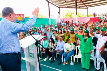 En Los Alcarrizos lo que se respira es Leonel”, afirma vicealcaldesa que dejó el PRM para ingresar a la FP