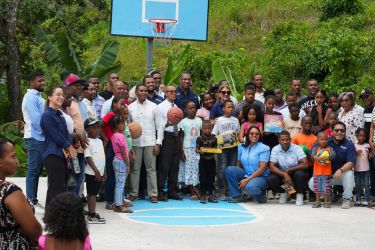 Trece familias de San Cristóbal mejoran sus viviendas mediante alianza entre la Iglesia de Jesucristo y Hábitat para la Humanidad RD 