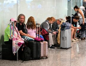 Cientos de pasajeros varados en Bali debido a la guerra en Oriente Medio