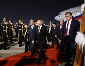 Putin y Xi Jinping se reúnen en Pekín en la jornada central de una visita de Estado cargada de simbolismo