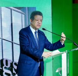Leonel: Crisis económica fue provocada por clientelismo del gobierno antes del conflicto en Medio Oriente