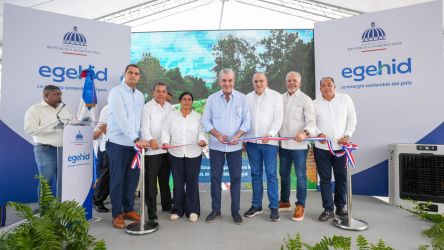 Presidente Luis Abinader inaugura carretera Mata Bonita–Los Memisos de 13.8 kilómetros