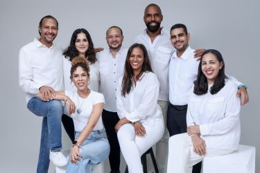 Bienvenido el extraño” llega a la Sala Manuel Rueda, teatro que sigue la conversación sobre el estigma de la salud mental.