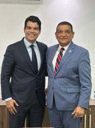 Wellington Arnaud designa a Guillermo Moringlane director ejecutivo del sector Salud de su proyecto presidencial
