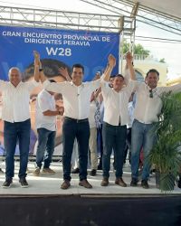 Wellington Arnaud abarrota polideportivo de Baní con encuentro del proyecto w28