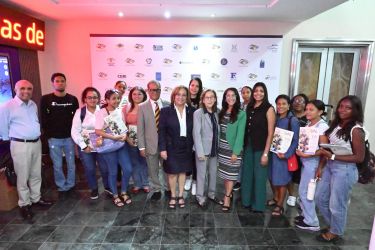 Funglode aborda el autismo desde la ciencia, la familia y las políticas públicas en coloquio de la Revista Global.