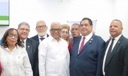 Gobierno otorga pensiones de RD$40,000 y seguro médico a notarios