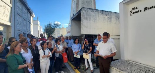 Sendero de los poetas: inicia recorrido pionero en cementerio de la 30 de marzo