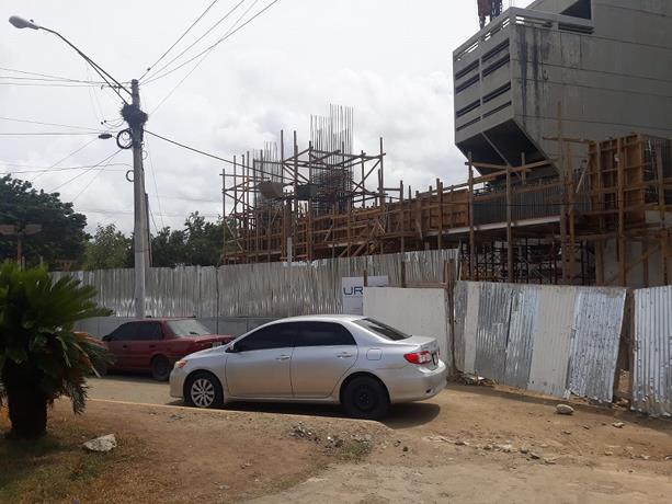 Construcci&oacute;n de telef&eacute;rico en Santiago afecta el acceso de usuarios a oficinas de la JCE
