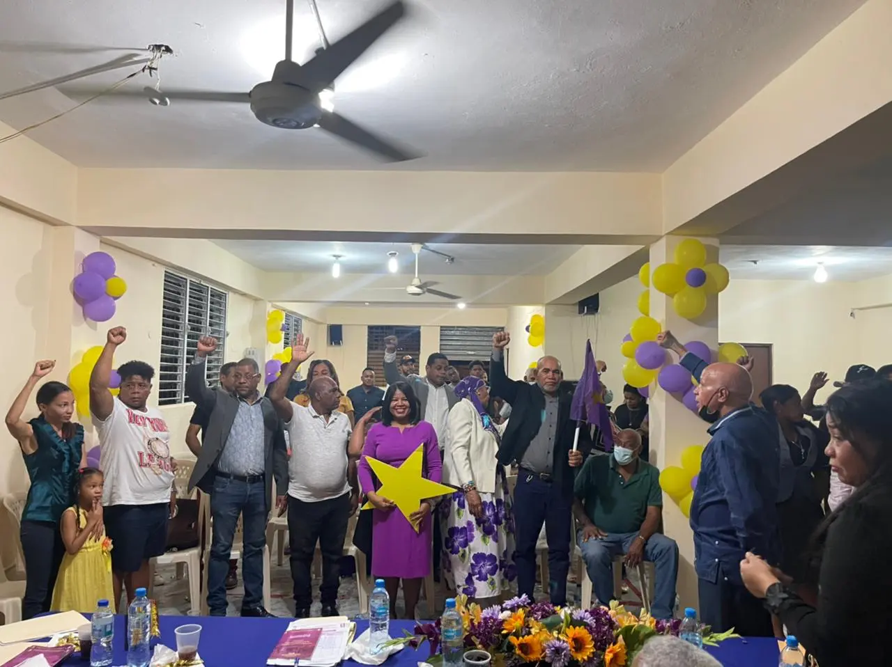 PLD Santo Domingo Oeste juramenta Direcci&oacute;n Media en Las Palmas de Herrera