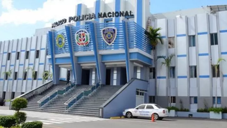 Polic&iacute;a apresa tres hombres acusados de robo y asalto