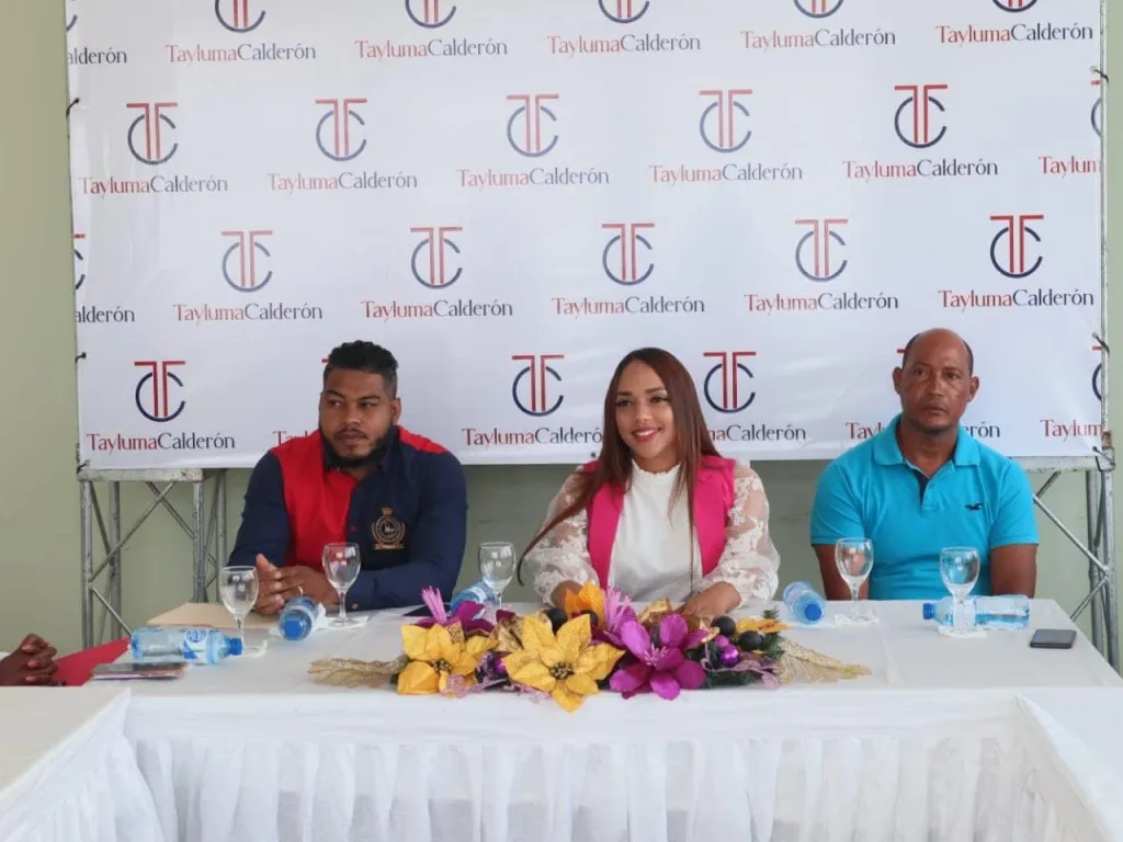 Regidora Tayluma Calder&oacute;n renuncia del PLD
