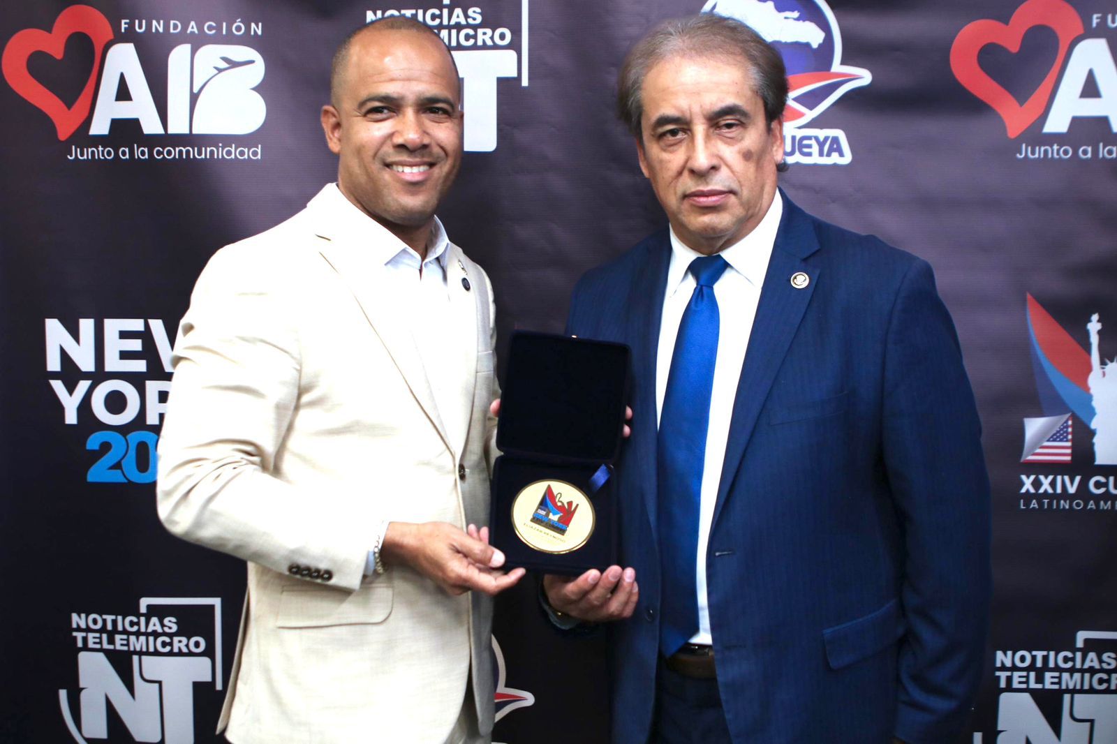 El&iacute;as Reynoso agradece reconocimiento en Cumbre Latinoamericana de L&iacute;deres y reafirma compromiso con los municipios del pa&iacute;s