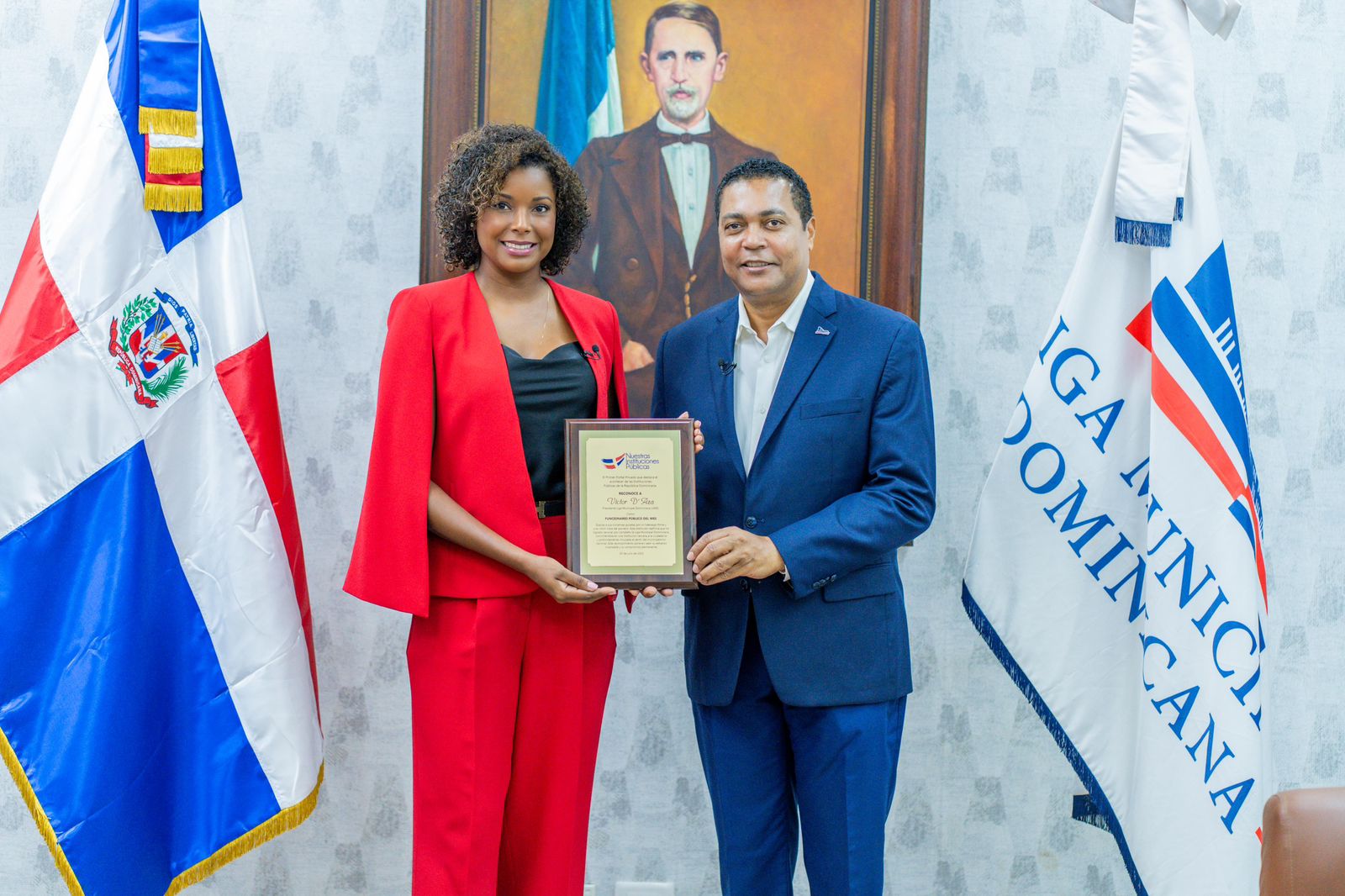 V&iacute;ctor D&rsquo; Aza es reconocido como Funcionario P&uacute;blico del Mes por su impacto en la gesti&oacute;n municipal