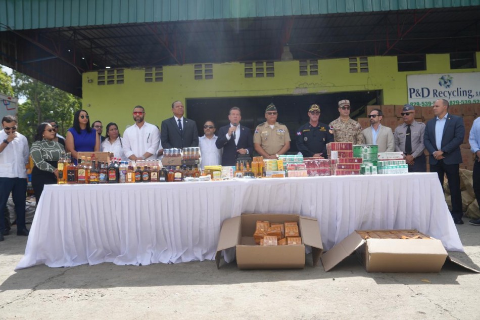 Gobierno incinera m&aacute;s de 11.2 millones de productos il&iacute;citos decomisados en operativos a nivel nacional