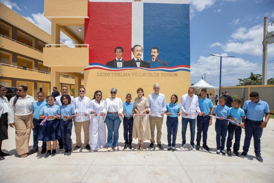 Gobierno entrega 129 Aulas y tres CAIPI en San Pedro de Macor&iacute;s en beneficio de m&aacute;s de 4 mil estudiantes