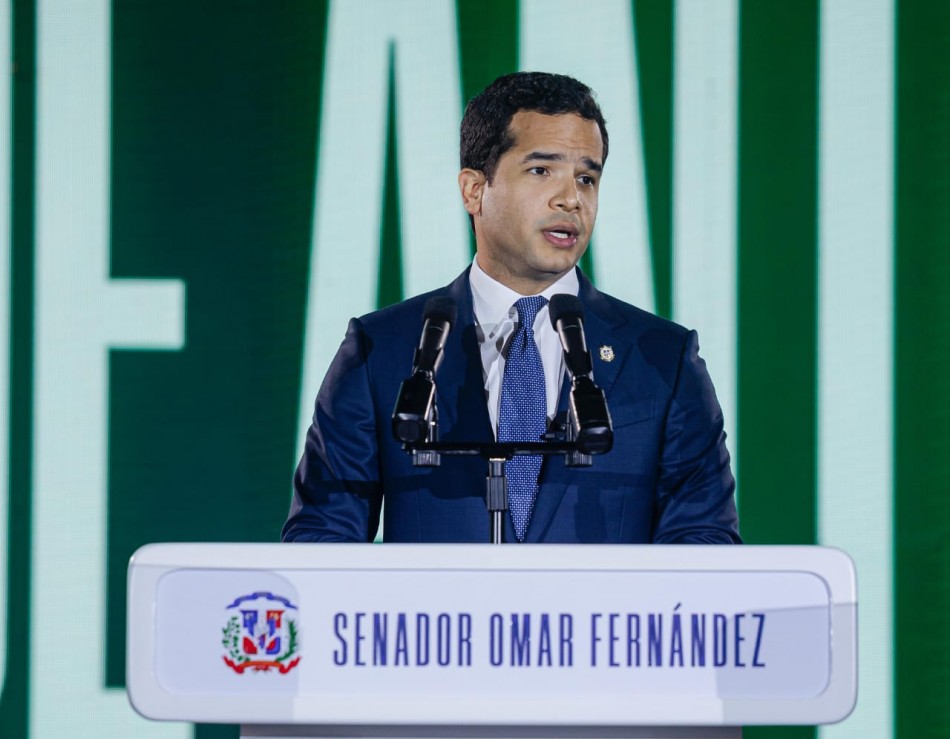 Omar Fern&aacute;ndez rinde cuentas de su primer a&ntilde;o de gesti&oacute;n como senador
