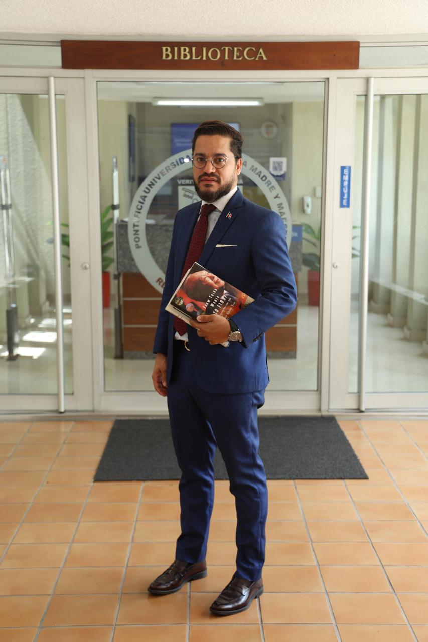 PUCMM designa a Ra&uacute;l Ovalle como Director de la Escuela de Econom&iacute;a en Santo Domingo y Santiago
