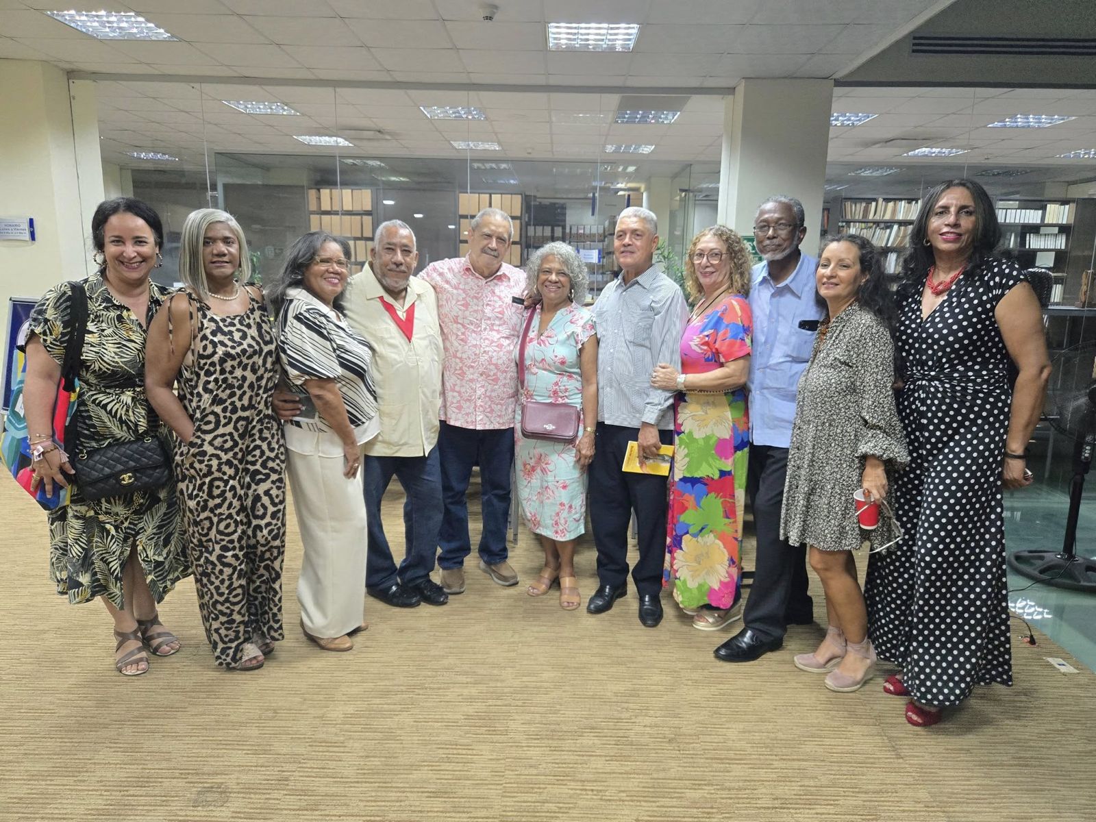 Grupo Literario Roca y Tinta celebra con &eacute;xito la tertulia &ldquo;El autor y su obra&rdquo; junto a C&eacute;sar S&aacute;nchez Beras