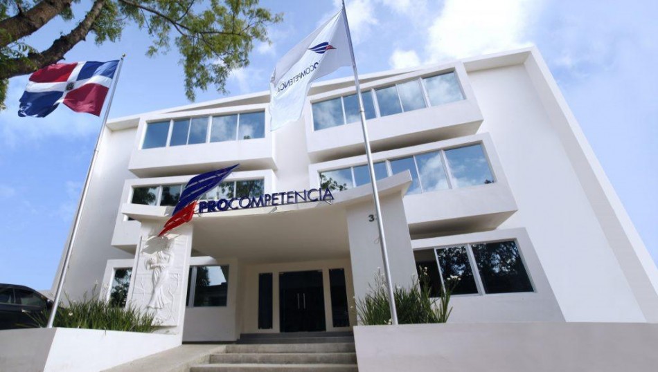 Pro-Competencia investiga a cuatro empresas por posible coordinaci&oacute;n de ofertas en licitaci&oacute;n tras alerta emitida por el INABIE