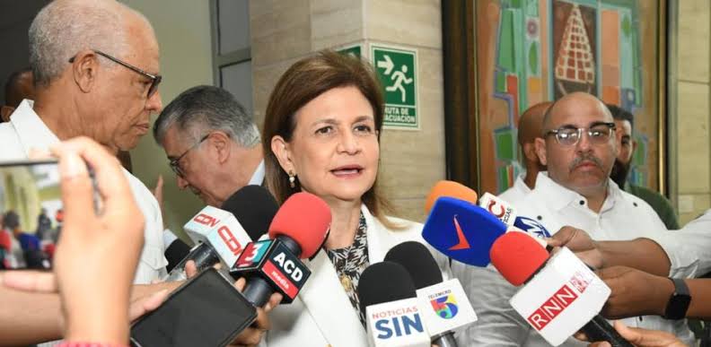 Raquel Pe&ntilde;a anuncia plan estrat&eacute;gico para reforzar atenci&oacute;n de salud mental en las c&aacute;rceles