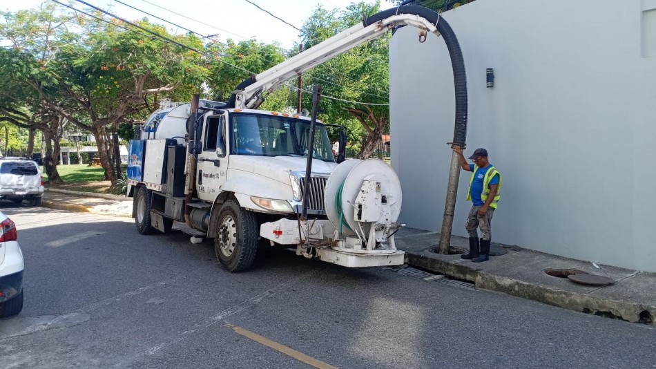 Alcaldía del Distrito Nacional mantiene trabajos preventivos para reducir impacto de las lluvias