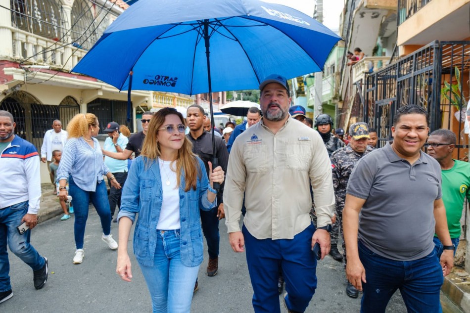 >Carolina y ministro de Medio Ambiente realizan recorrido para verificar trabajos de mitigaci&oacute;n en el Distrito Nacional