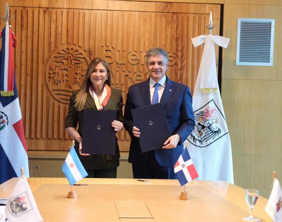 Carolina Mej&iacute;a y Jorge Macri firman convenio de cooperaci&oacute;n entre Santo Domingo y Buenos Aires