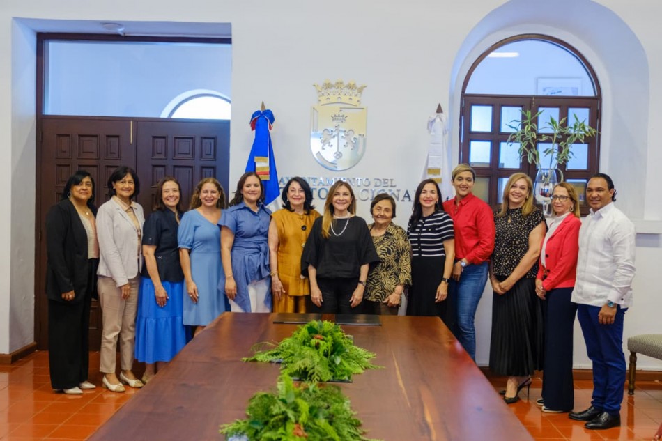 ADN y MUDE firman acuerdo para prevenir violencia de g&eacute;nero y promover manejo de residuos