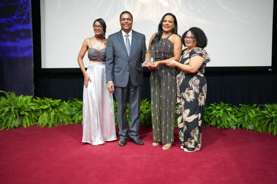 Colombia Alc&aacute;ntara es reconocida por su trayectoria y Altanto TV tambi&eacute;n gana en el Premio Nacional de Periodismo Digital.