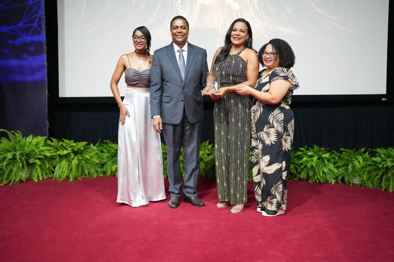 Colombia Alc&aacute;ntara es reconocida por su trayectoria y Altanto TV tambi&eacute;n gana en el Premio Nacional de Periodismo Digital.