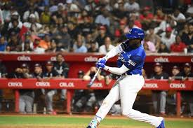 Ronny Mauricio conect&oacute; un jonr&oacute;n que dejo en el terreno a los Leones del Escogido y le permiti&oacute; al Licey afianzarse en el cuarto lugar