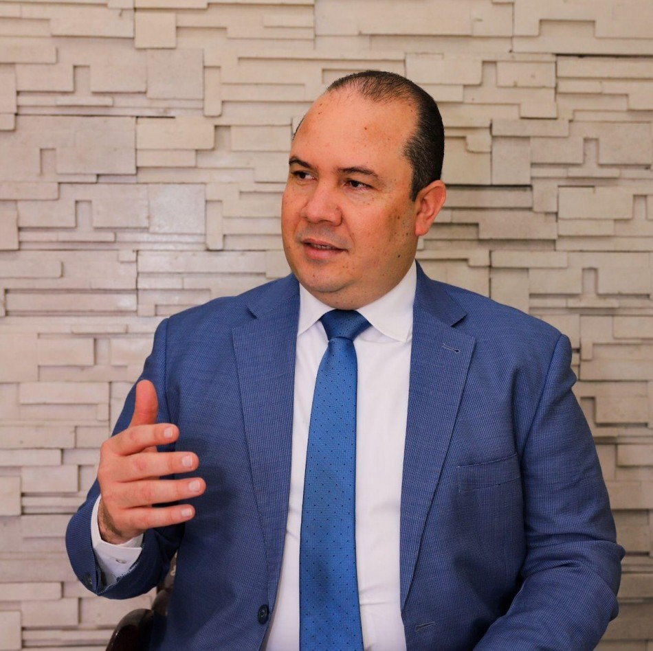 Polit&oacute;logo advierte que Am&eacute;rica Latina est&aacute; en riesgo de quedar "atrapada" en la rivalidad entre China y EE.UU.